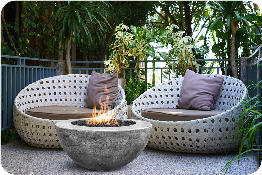 Lifestyle Image of the Moderno 8 Concrete Fire Table