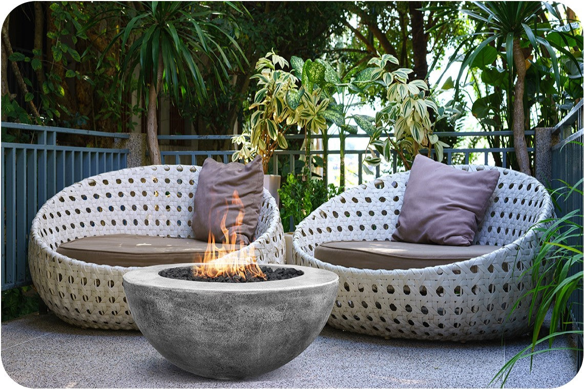 Lifestyle Image of the Moderno 8 Concrete Fire Table